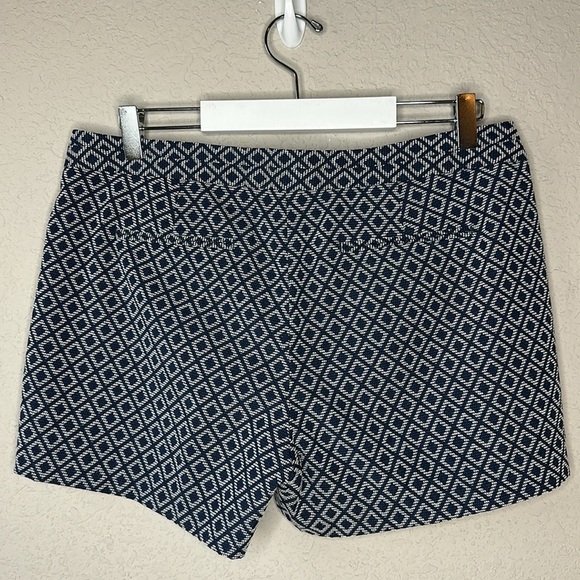 Banana Republic Factory Hampton Fit Geometric Print Navy and White Shorts Size 8 - Picture 6 of 10